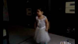 Bebek Oyunu Dansözlere Taş Cıkarır Valla