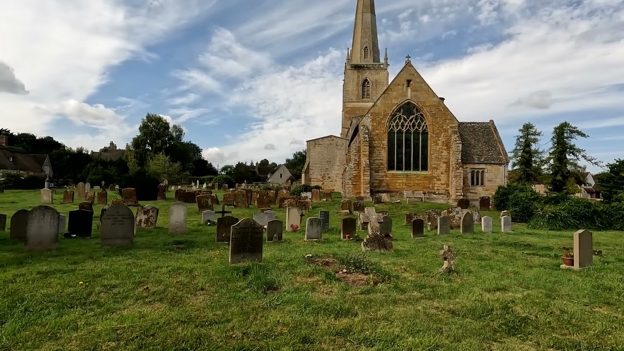 Tredington Village, Warwickshire, England - Scenic Walks