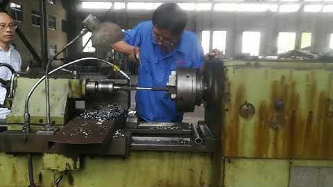 Turning tensile sample