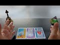 Sábado de triángulos amorosos - tarot interactivo atemporal akáshico mitarot signo a signo