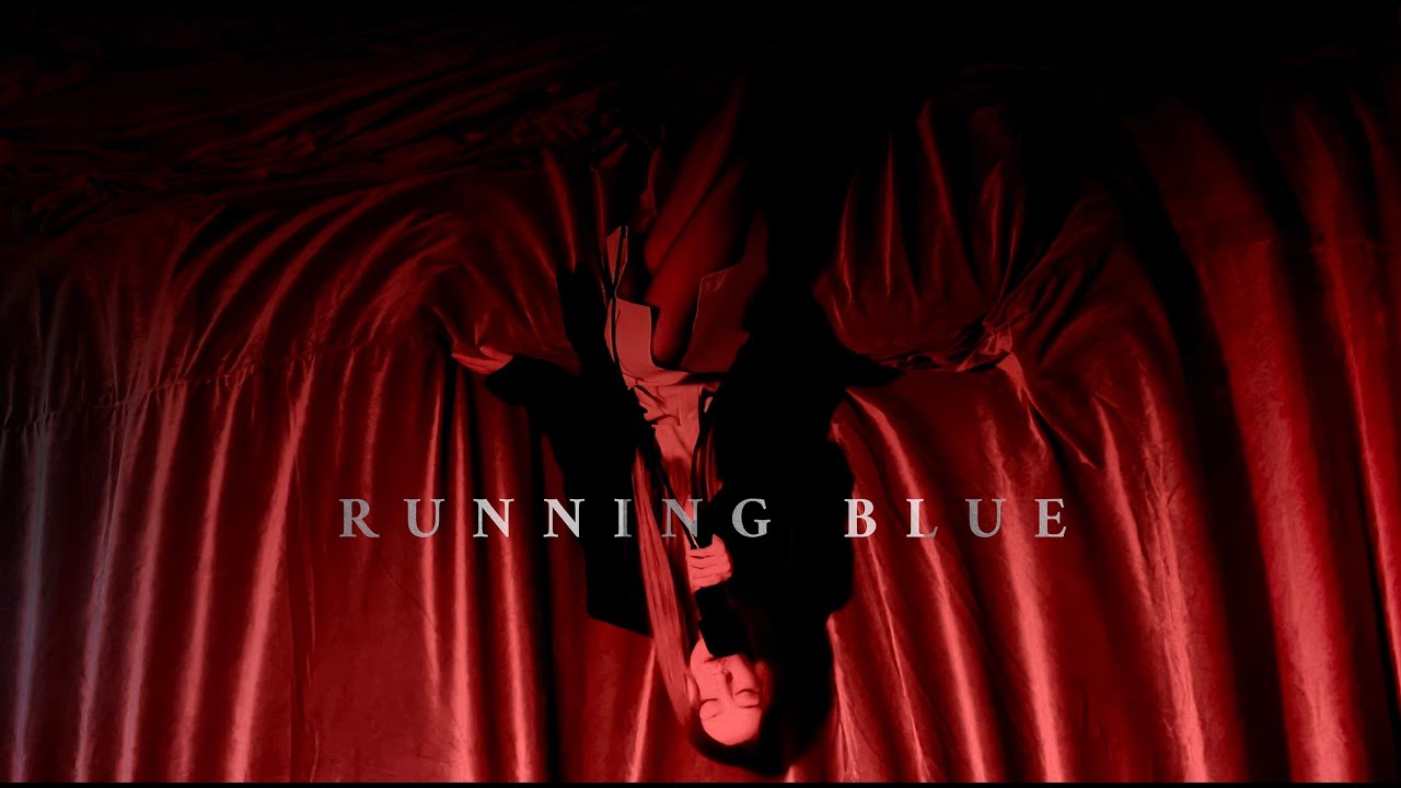 Παρακολούθηση "Waves" - Running Blue MV στο YouTube Παρακολούθηση "Waves" - Running Blue MV στο YouTube