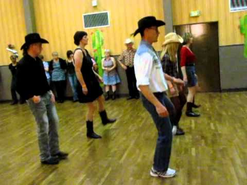 West party - Bal country des C-Berry Dancers SAM 21 AV 2012 - YouTube