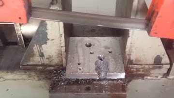 HE&M 750A HORIZONTAL BAND SAW