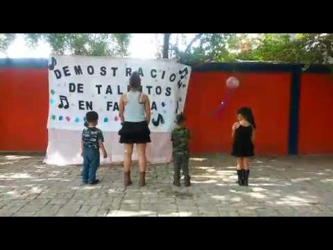 Despacito Festival de la familia kinder Jean peaget coreografía bailey dedrick