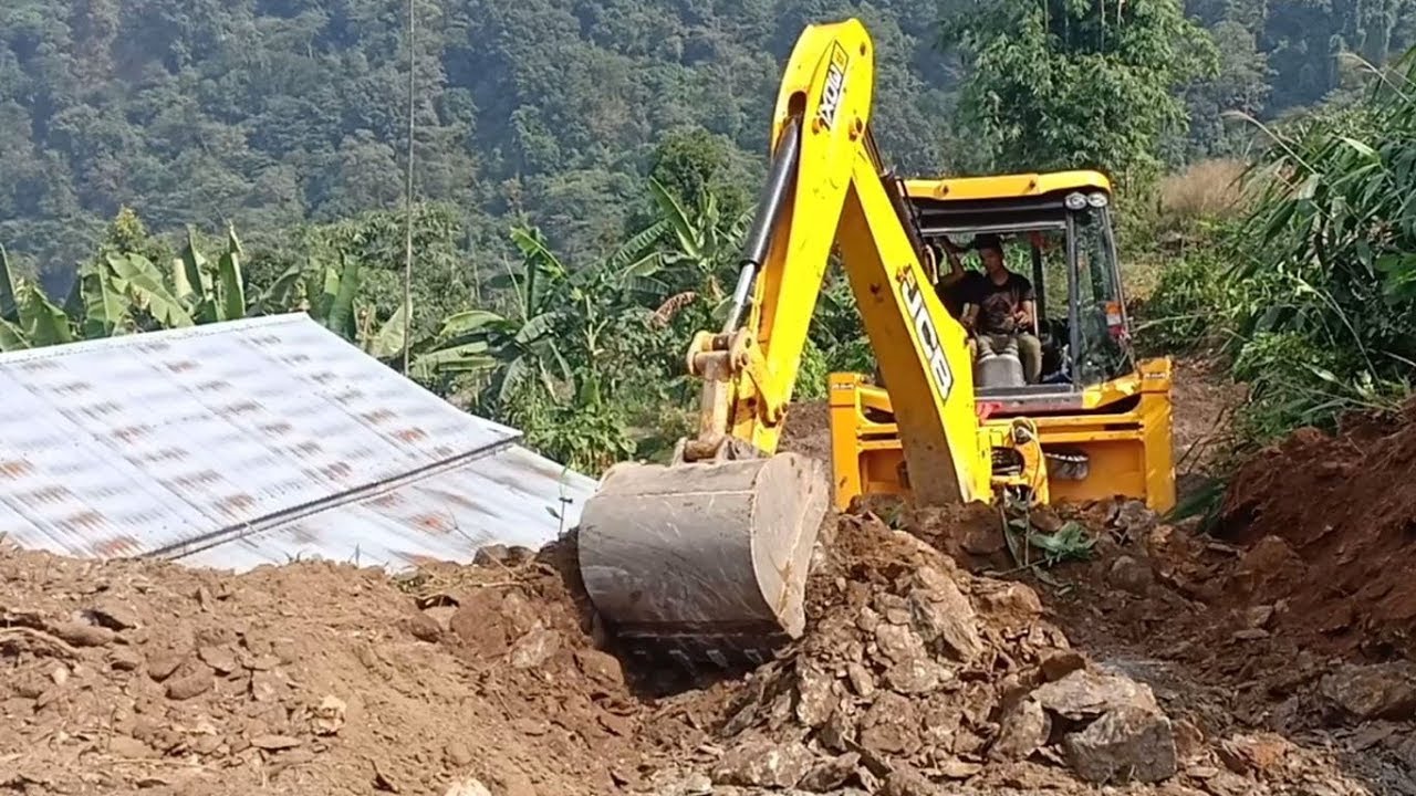 New JCB ecoXcellence Backhoe-Making One Way Track for Hilly Villagers