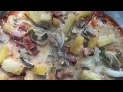 Thin Crust Hawaiian Pizza 🍕 🤤 😋 #favorite #pizza