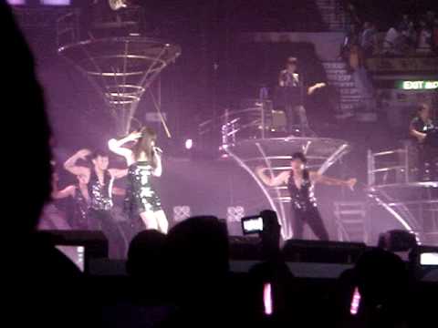 S.H.E is the One 愛而為一世界巡迴香港演唱會_Selina Solo