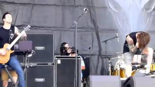 The Devil Wears Prada  "Gloom & Martyrs" live 2013