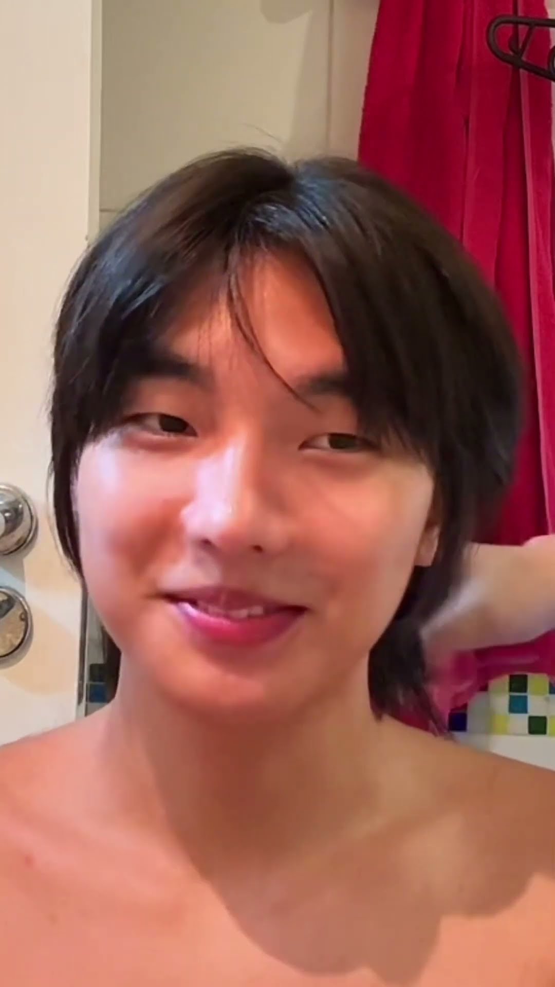 A KYSHA CORTOU O CABELO DO JIN MIN ???✨