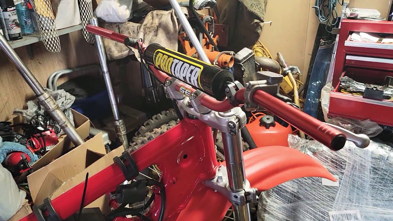 2 Stroke 1985 CR500 rebuild! This thing is going to be an absolute BEAST!!