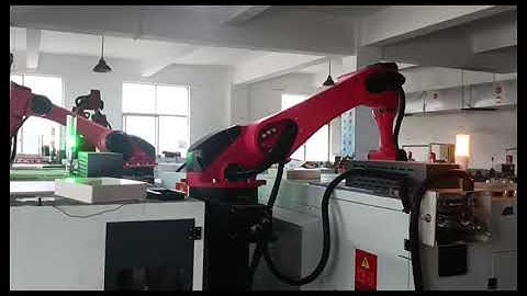 cánh tay robot trong hệ thống phay tiện cnc tự động