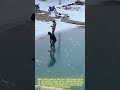 겨울철 얇은 얼음판의 위험성 직접 확인해 보니 #worker #process #ice #danger #winter