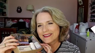 Unboxing ~ Birchbox ~ April 2017 || very little editing, so what you see is what you get