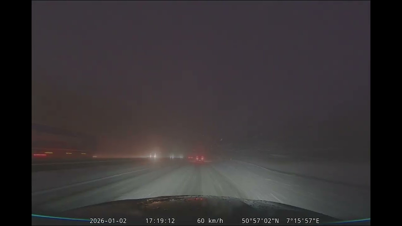 s214 in de sneeuw op de a4 in de omgeving van overath