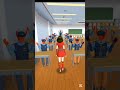 Seorang anak laki-laki bersama teman-temannya menikmati tarian sambil bernyanyi.#sakuraschooll#