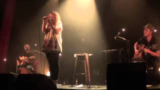 Download Lagu Anouk Aiata-les trois baudets (le cri de la louve) MP3