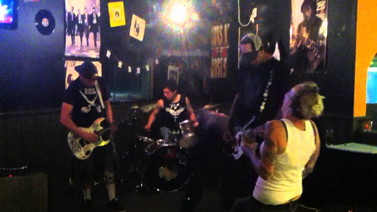 Erkma - LAME TRAIN - Neighborhood Pizza, Hollister CA