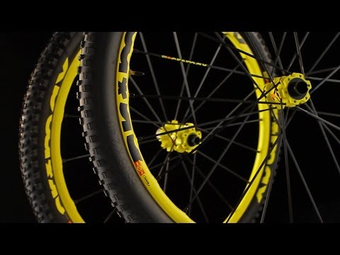 וִידֵאוֹ: סקירת מבט ראשון: סט גלגלים של Mavic Cosmic Ultimate UST