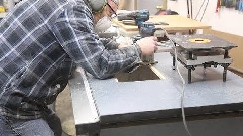 Mounting a Router Lift in a Table Saw Outfeed Table