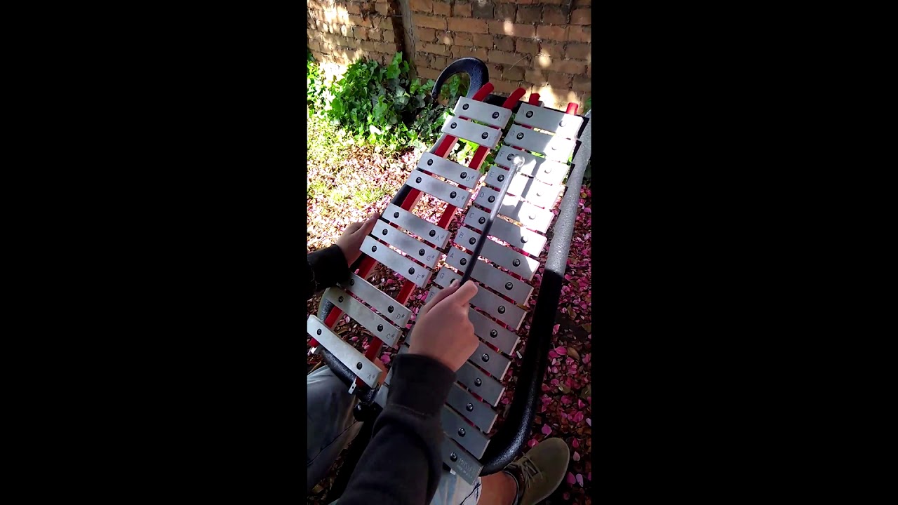 Gloria a los Heroes Lira