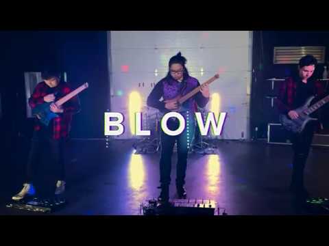 在 YouTube 上观看 earth7 - Blow (Official Music Video)
