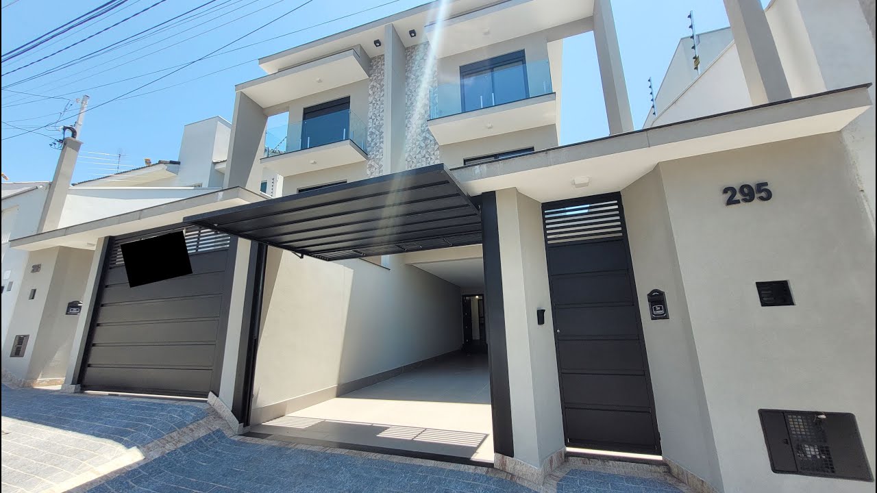 Sobrado a Venda no Jardim Guapira com 3 Suítes e 4 Vagas, Zona Norte de São Paulo.