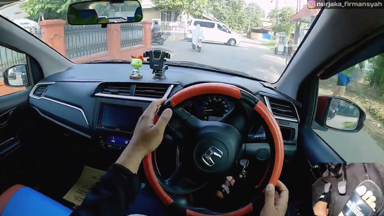 Tutorial melewati poldur (polisi tidur) menggunakan mobil manual. Tutorial mobil manual