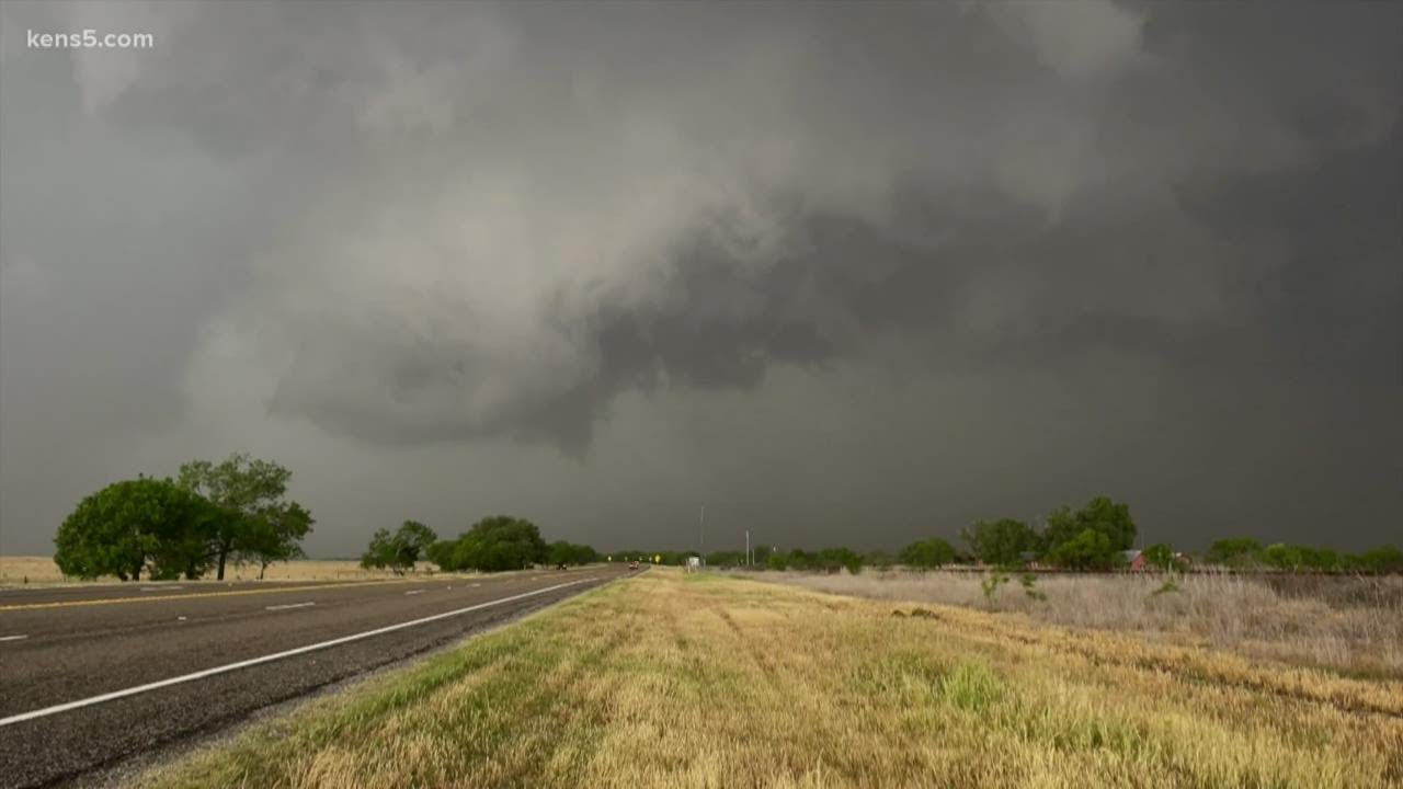 Severe storms in south Texas leave destruction in area west of San ...
