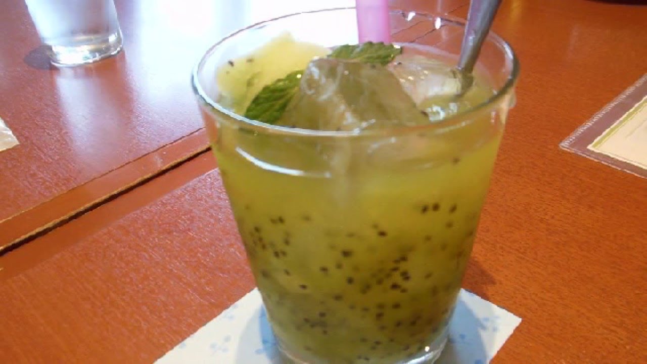 Kiwi Fruit Smoothies at Denny's Japan! YouTube