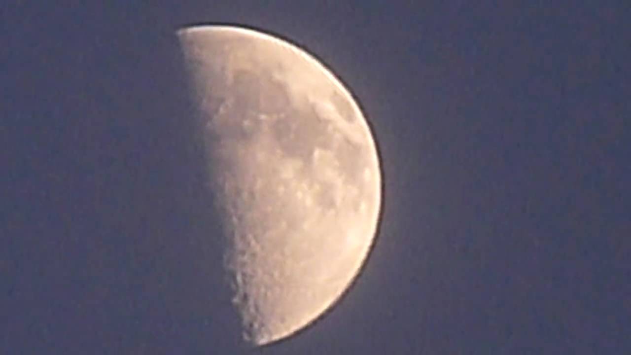 Panasonic DMC-FZ38 Moon zoom test