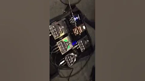 Aalics Bronson plays Taurus pedals Part 1