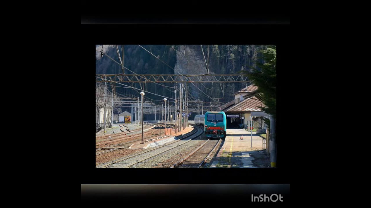 Annunci Trenitalia & SFM dalla stazione di Bardonecchia.