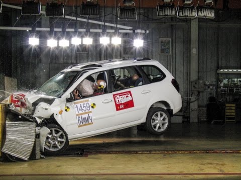 Video: Prvý Nárazový Test Lada Granta