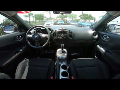 2011 Nissan Juke S Interior