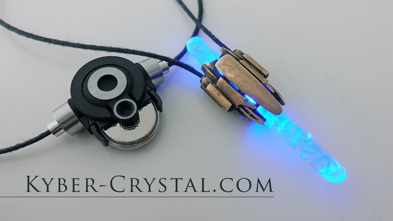 Disney World Star Wars Galaxy's Edge Blue Kyber Crystal Necklace  Dok-Ondar's | eBay