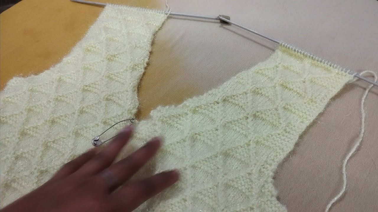 दो सलाई से V नेक बनाना सीखें//V गले में चोटी बनाने का सरल तरीका