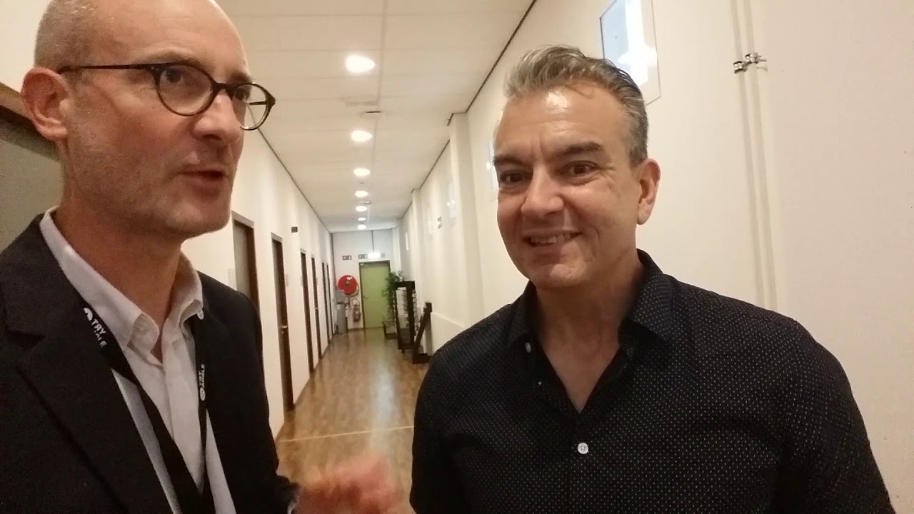 Alexander Kjerulf explains the best approach to be happy at work