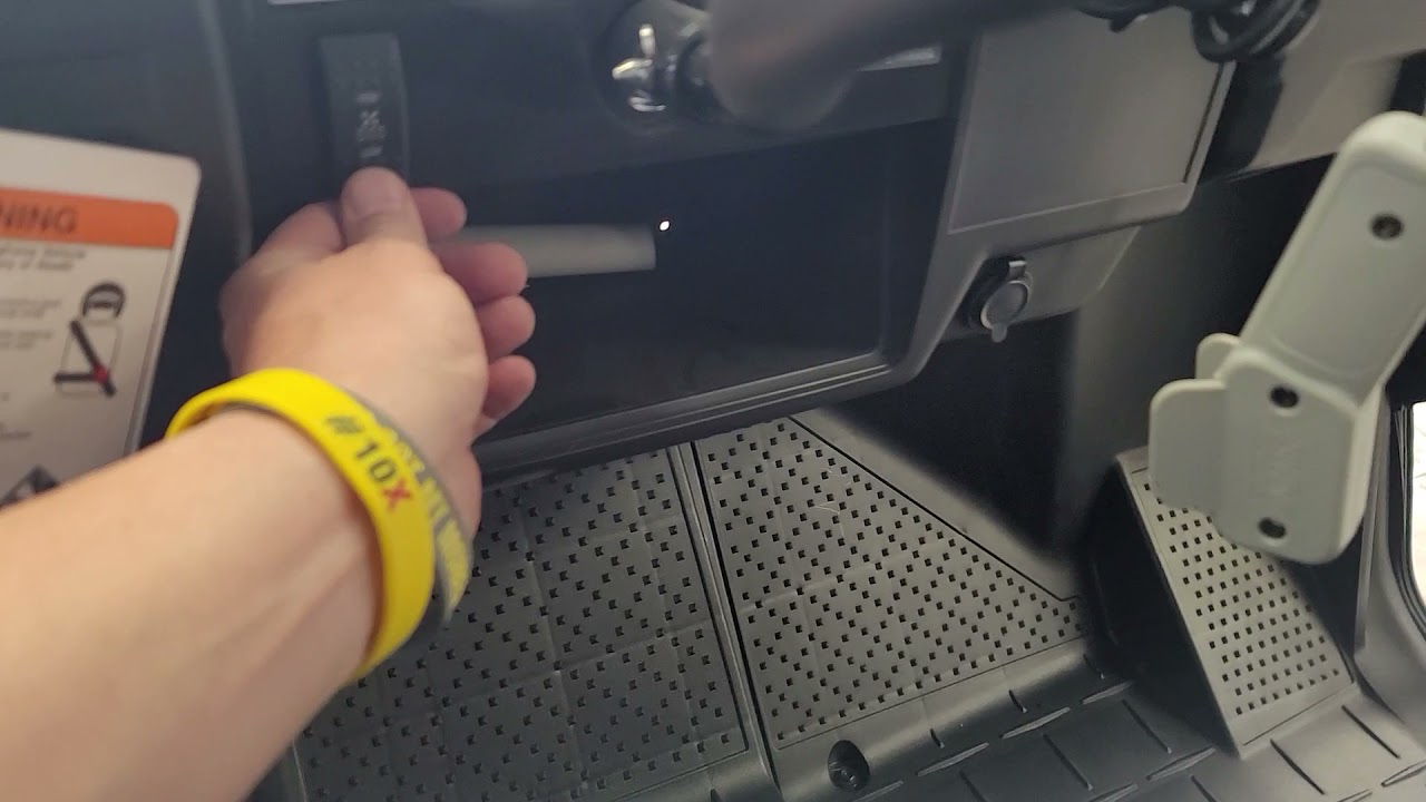 Viking 6 with heater, street legal and the sweetest full cab kit for the Yamaha Viking!