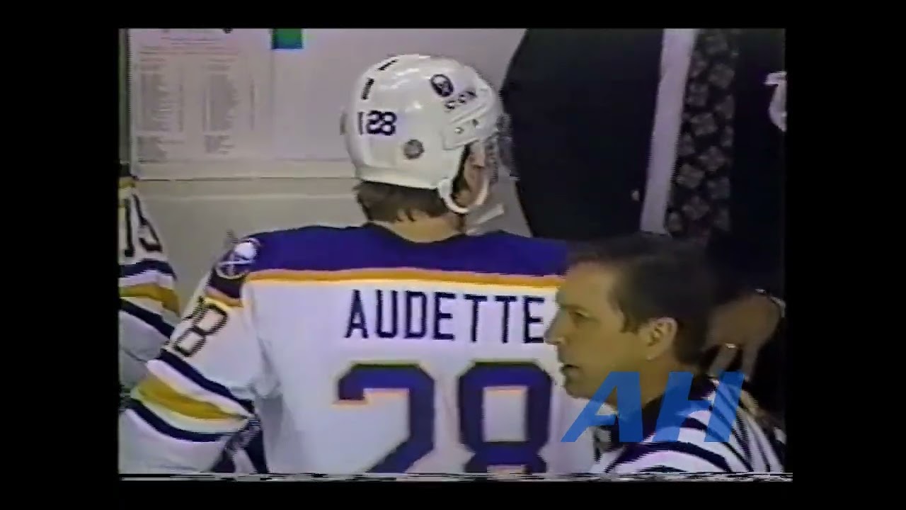 NHL Jan. 10, 1992 Buffalo Sabres v Edmonton Oilers (R) Donald Audette v Craig Muni (R)