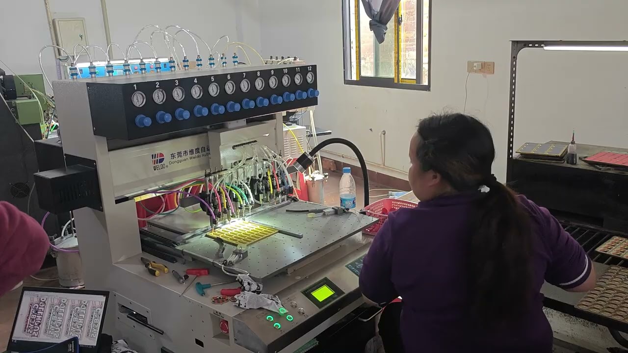 Why Choose Weldo Computerized Soft PVC Keychain Filling Machine | For Soft PVC Keychain Production