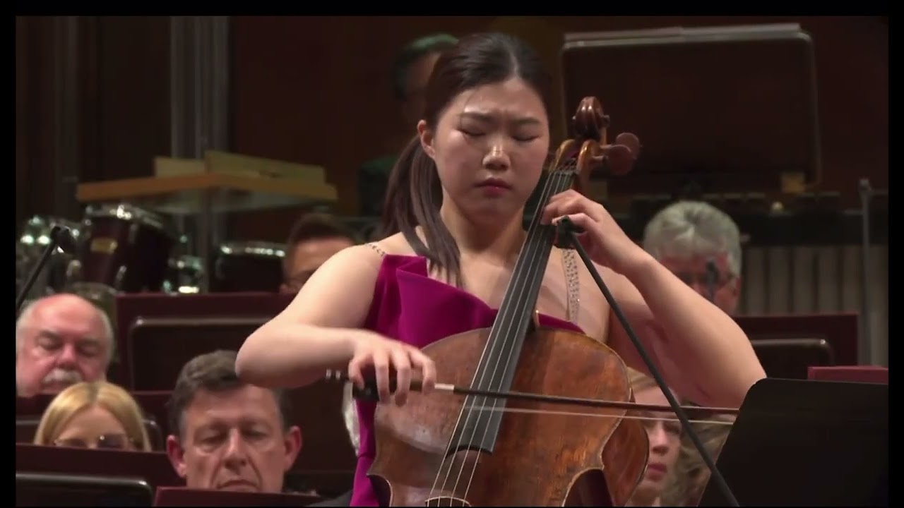 Lutoslawski Cello Concerto | Taeyeon Kim (18)