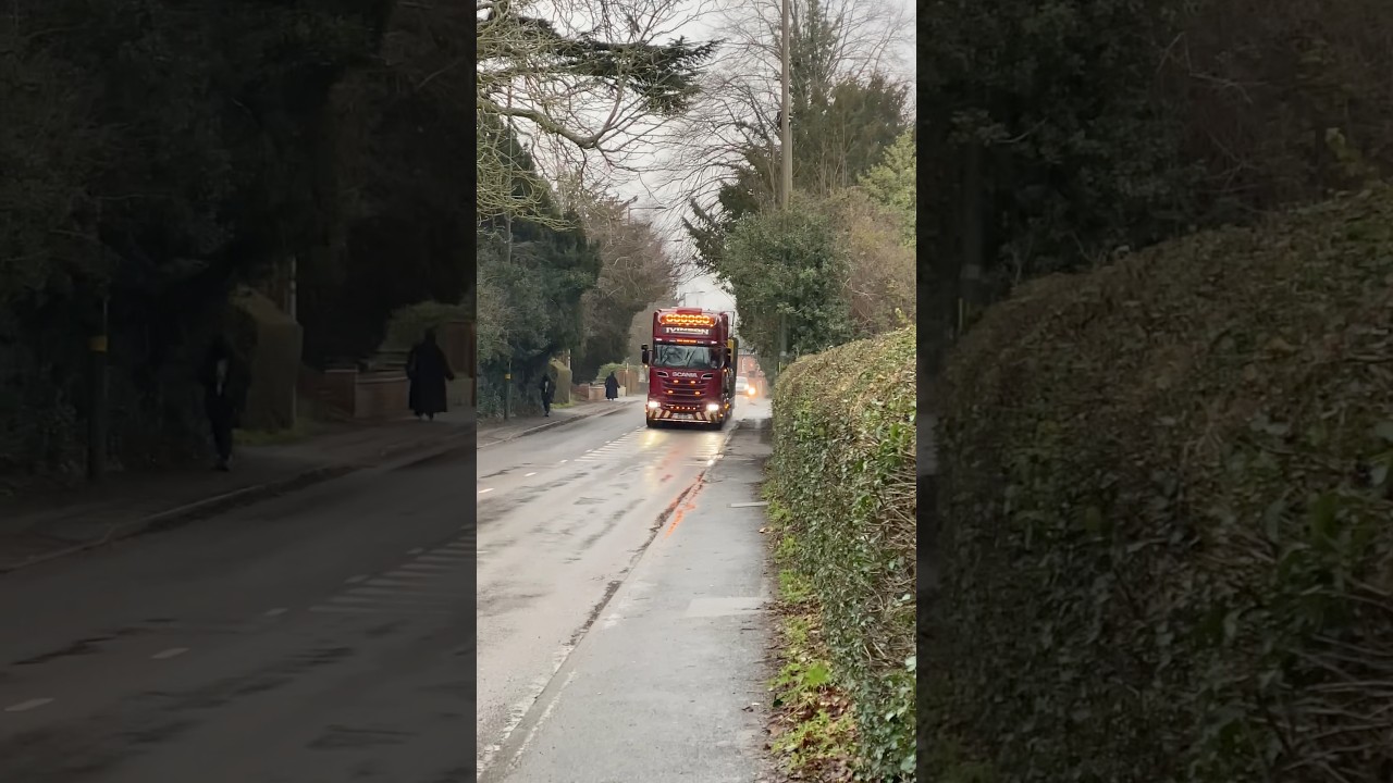 scania - vabis red - heavy haulage g.ivinson haulage ltd