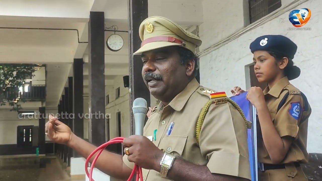 നിയമം പാലിച്ചവർക്ക് മധുരം, നിയമലംഘകർക്ക് പിഴയില്ല, റോഡ് സുരക്ഷാ ദിനത്തിലെ ഈരാറ്റുപേട്ട കാഴ്ചകൾ