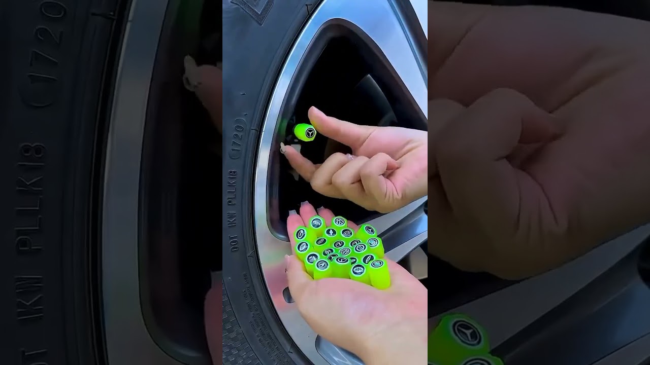 🚗 Discover the best accessories for a sleek and comfortable drive. 