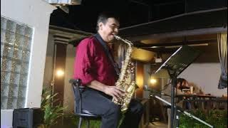 Mencari Alasan Saxophone Live By Dewa Cleosa