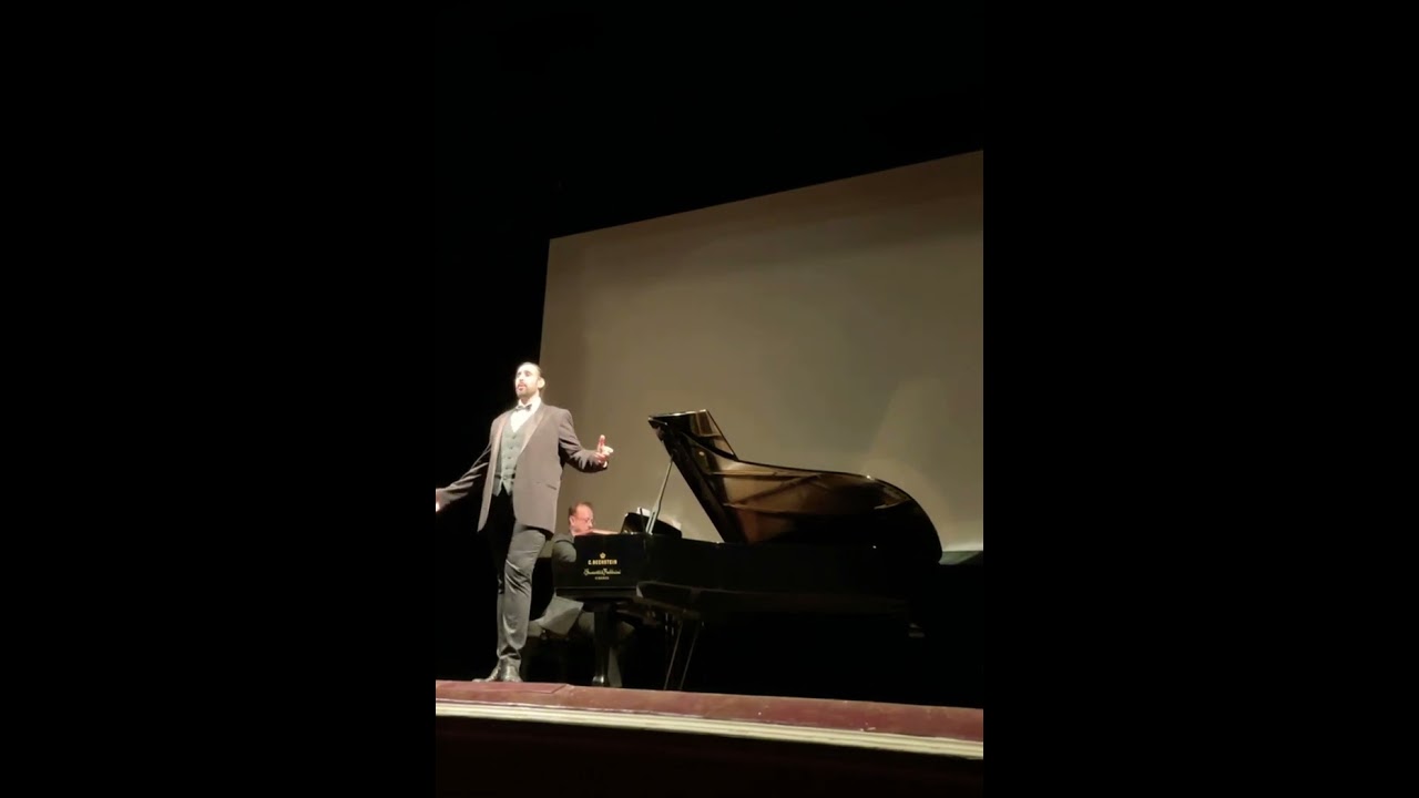 G. Verdi: “La donna è mobile”