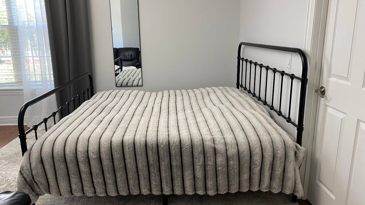 Not your average metal bed — vintage charm, zero wobble, 1000-lb strength