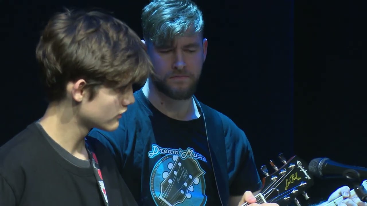 Utrinek s koncerta šole kitare Dream music, december 2025