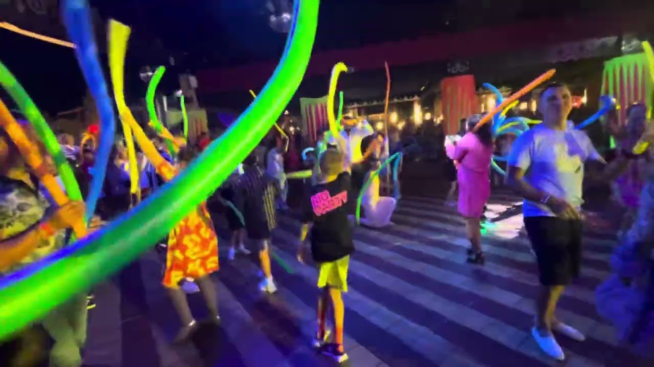 RIU Funana - Sal Cape Verde - Kids Neon light party August 2024!