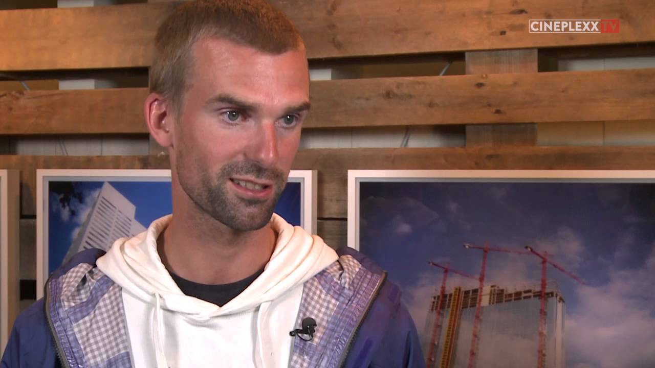Cineplexx TV Interview mit Wingsuite Flieger Halvor Angvik